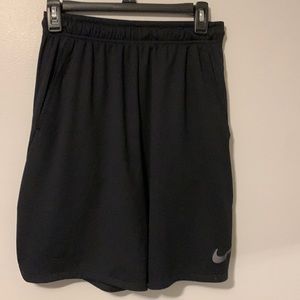 Nike Men’s Basketball Shorts Size:Small